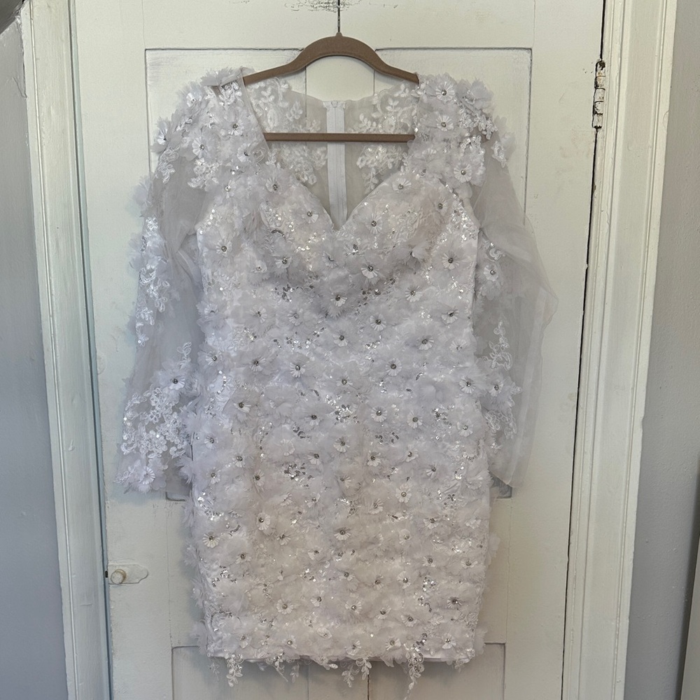 Elegant White Floral Dress
